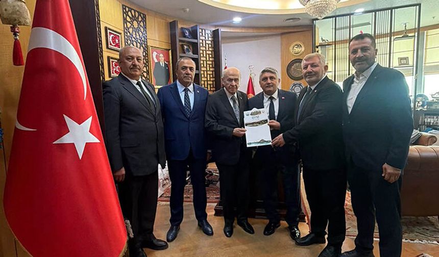 Başkan Gelgör, Bahçeliyi Festivale Davet Etti