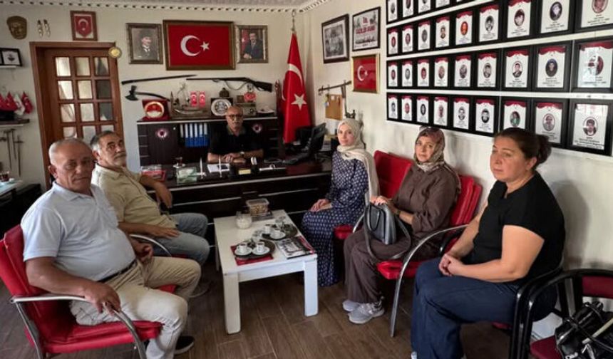 Öğretmenlerden Şehit Aileleri Ve Gaziler Derneği’ne Anlamlı Ziyaret