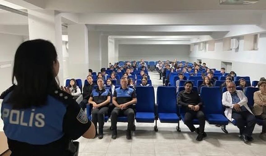 Toplum Destekli Polis Öğrencilerle bir Araya Geldi