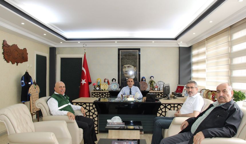 İskilip Yeşilay İlçe Temsilciliğinden Kaymakam Ramazan Polat’a ziyaret
