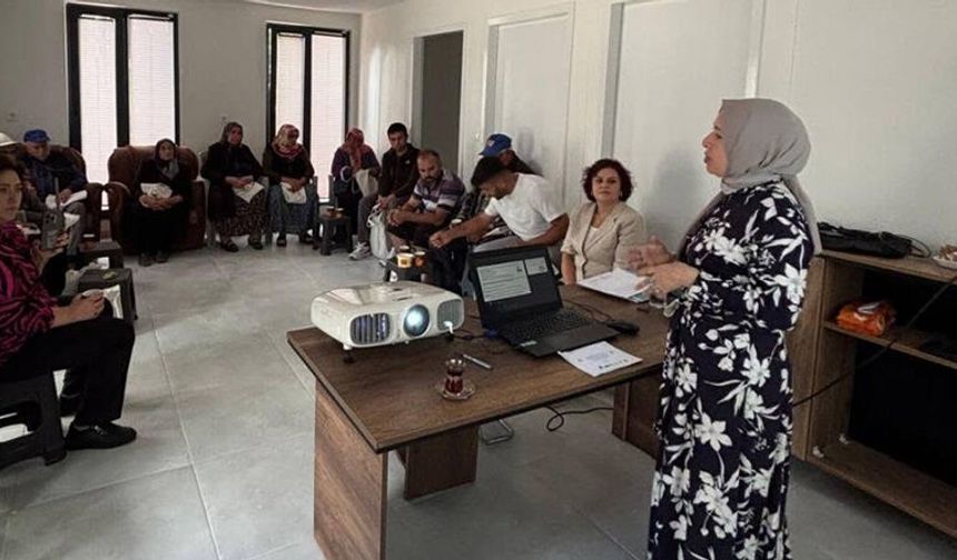 Ailelere Otizm Anlatıldı