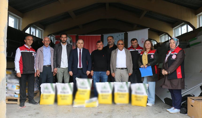 Üreticilere konola tohumu dağıtıldı