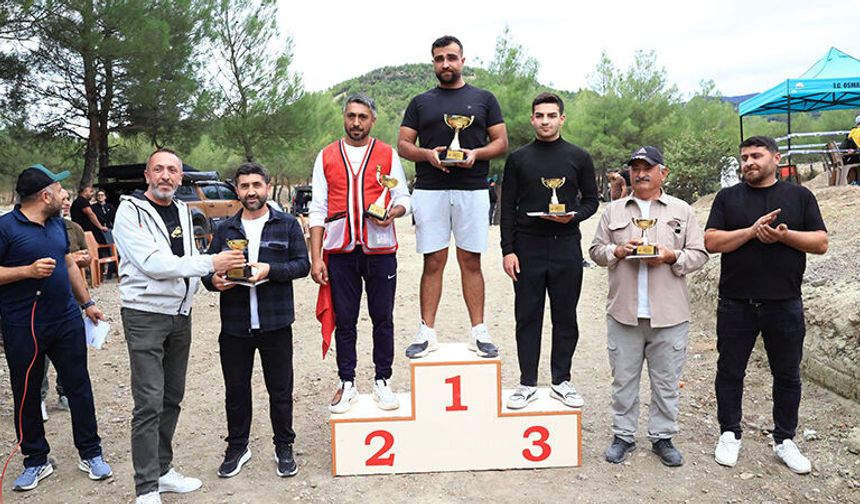 Trap ve tek kurşunda derece alanlara ödülleri verildi