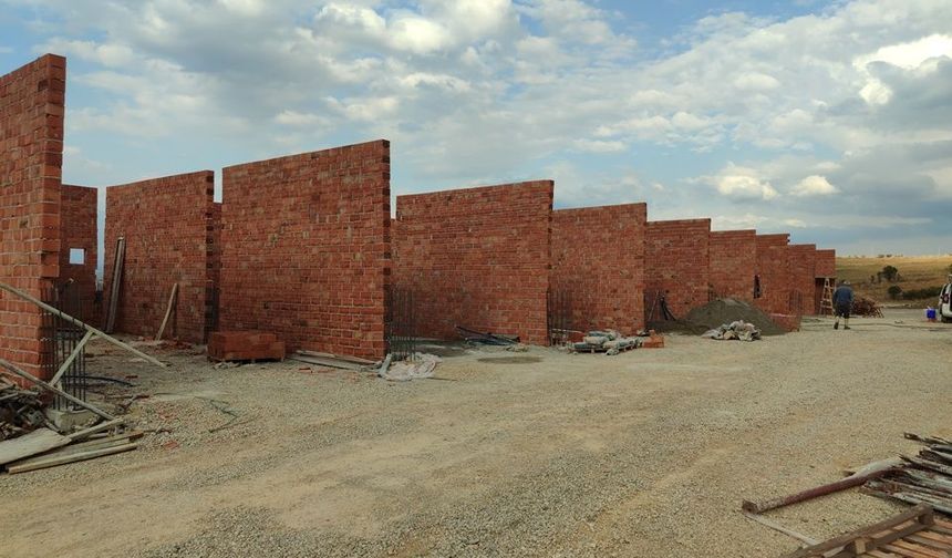 Laçin’de Sanayi Yenileniyor! 16 Yeni Dükkân Yükseliyor