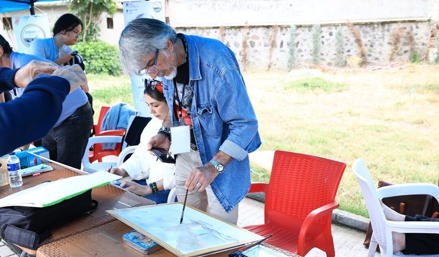 Türkiye Ve 3 Ülkeden 17 Ressam Osmancık'ı Resmetti