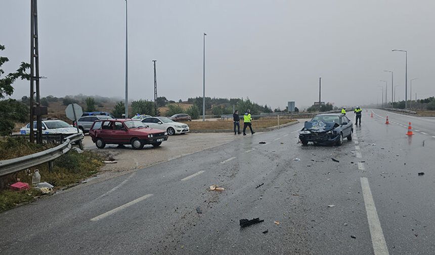 Samsun yolunda can pazarı 4 yaralı