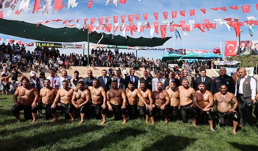 Pırlanta Pirinç Festivalinde başpehlivanlığı Bekir Eryücel kazandı