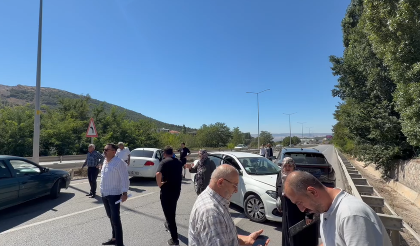 Zincirleme Kazada Can Pazarı: 5 Yaralı