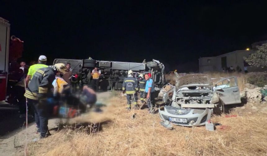 Feci kaza 7 kişi öldü 13 kişi yaralandı