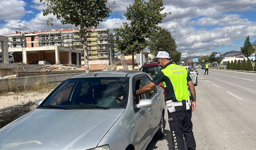 Kırmızıda Geçtiler, Havadan Cezayı Yediler!