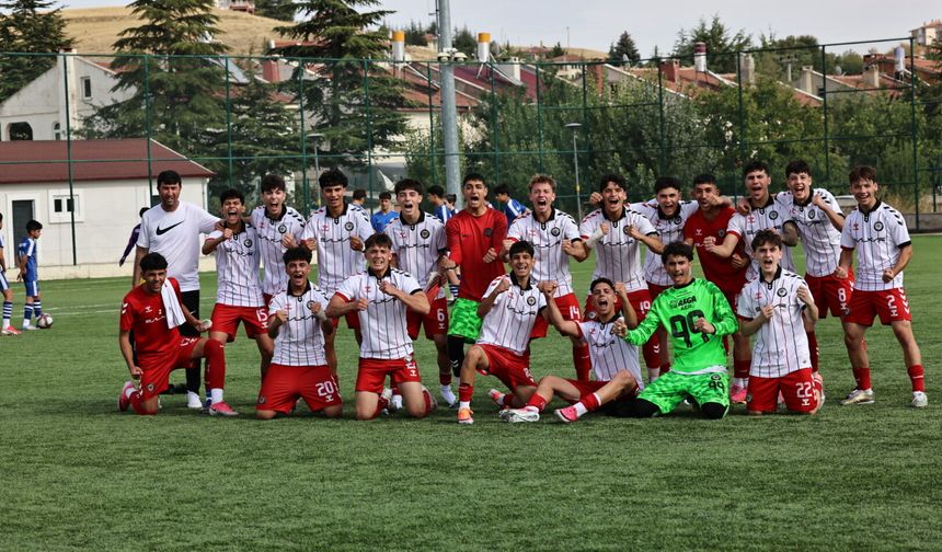 Arca Çorum FK Akademi’den Ankara’da çifte galibiyet