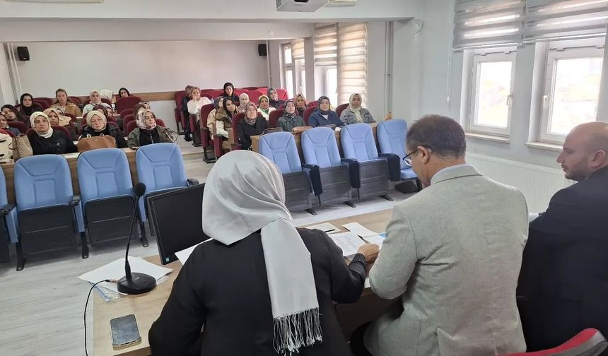 Çocuk Evlerinde görev yapan personel toplandı
