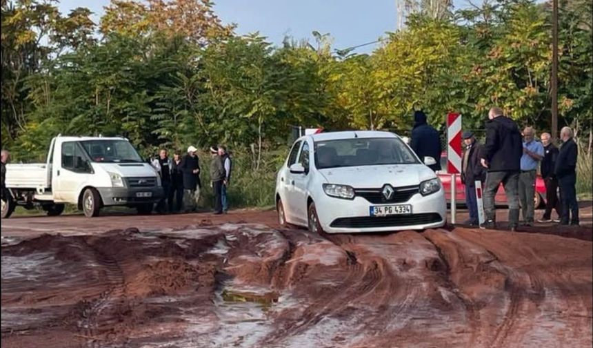 Sungurlu’da yollar kapandı, araç kuyrukları oluştu