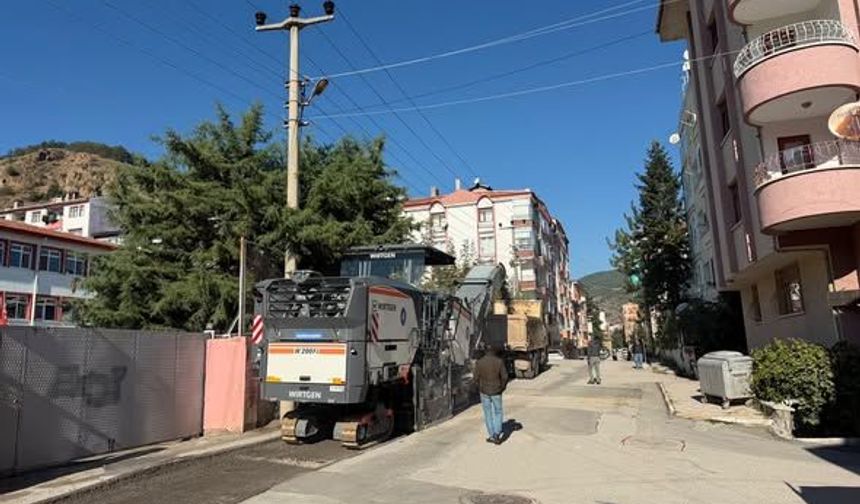 Kış gelmeden asfaltlama çalışmaları başladı