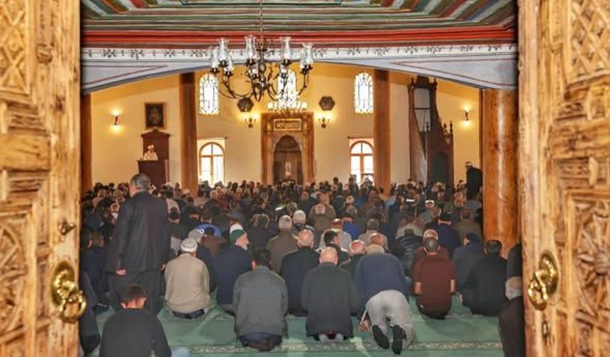 Şehit ve vefat etmiş gaziler için mevlit okutuldu