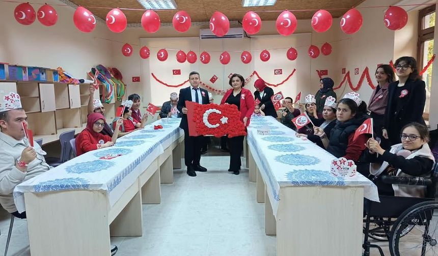 Özel bireyler 29 Ekimi kutladı