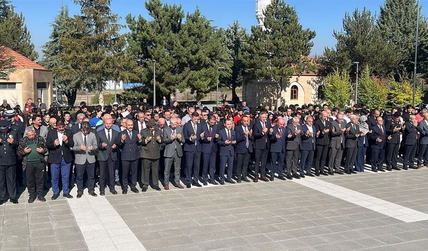 Cumhuriyetin şehitleri dualarla anıldı