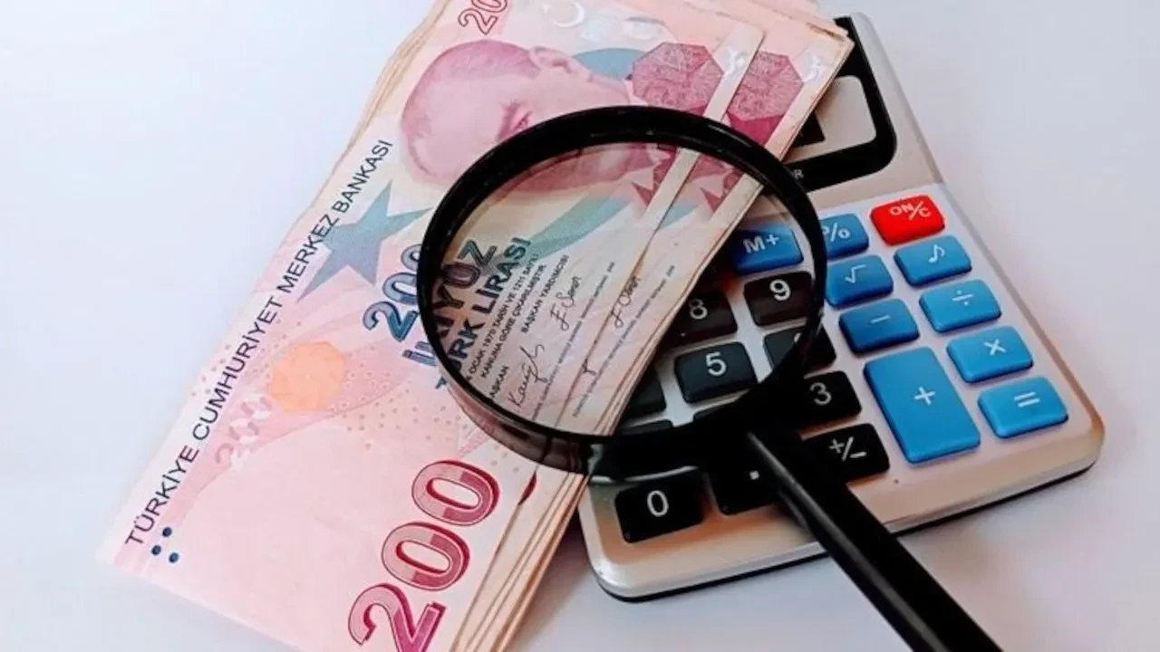 YAPI KREDİ 
Faiz Oranı %41,50
Net Getiri 7.504 TL
Vade Sonu Tutar 257.504 TL
TÜRKİYE İŞ BANKASI 
Faiz Oranı %34,50
Net Getiri 6.238 TL
Vade Sonu Tutar 256.238 TL