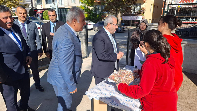 572018422 122148209798706748 6736809164205568736 N