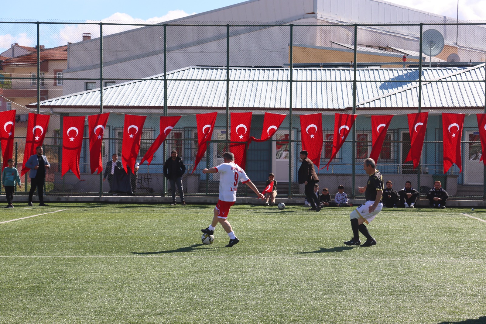 A A 20251029 39557764 39557761 C O R U M S U N G U R L U D A C U M H U R I Y E T B A Y R A M I V E T E R A N L A R G O S T E R I M A C I I L E K U T L A N D I