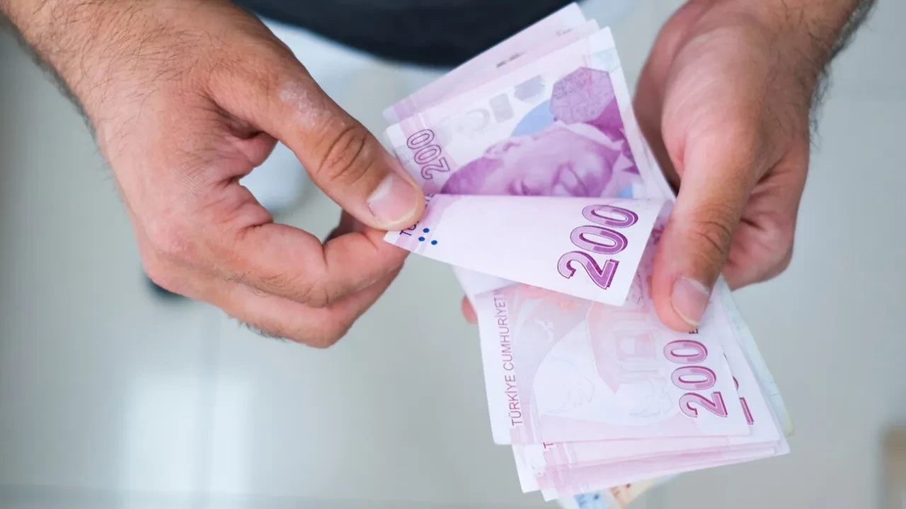 ODEA 
Faiz Oranı %45,00
Net Getiri 8.137 TL
Vade Sonu Tutar 258.137 TL
ING 
Faiz Oranı %47,00
Net Getiri 8.499 TL
Vade Sonu Tutar 258.499 TL