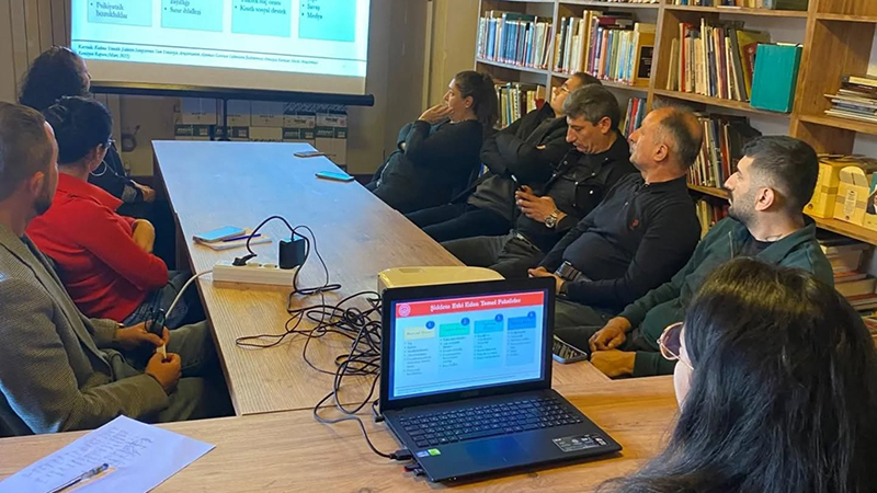 573348773 18334907086238372 8506956504190595278 N