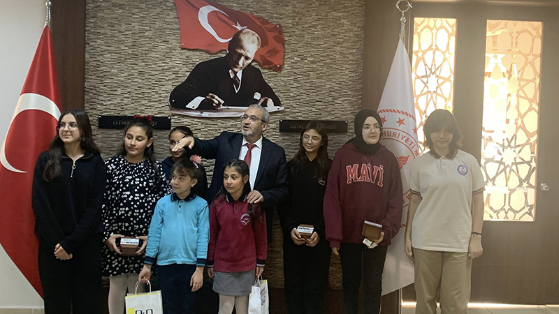 576848835 25018204841152931 4319842744922006827 N