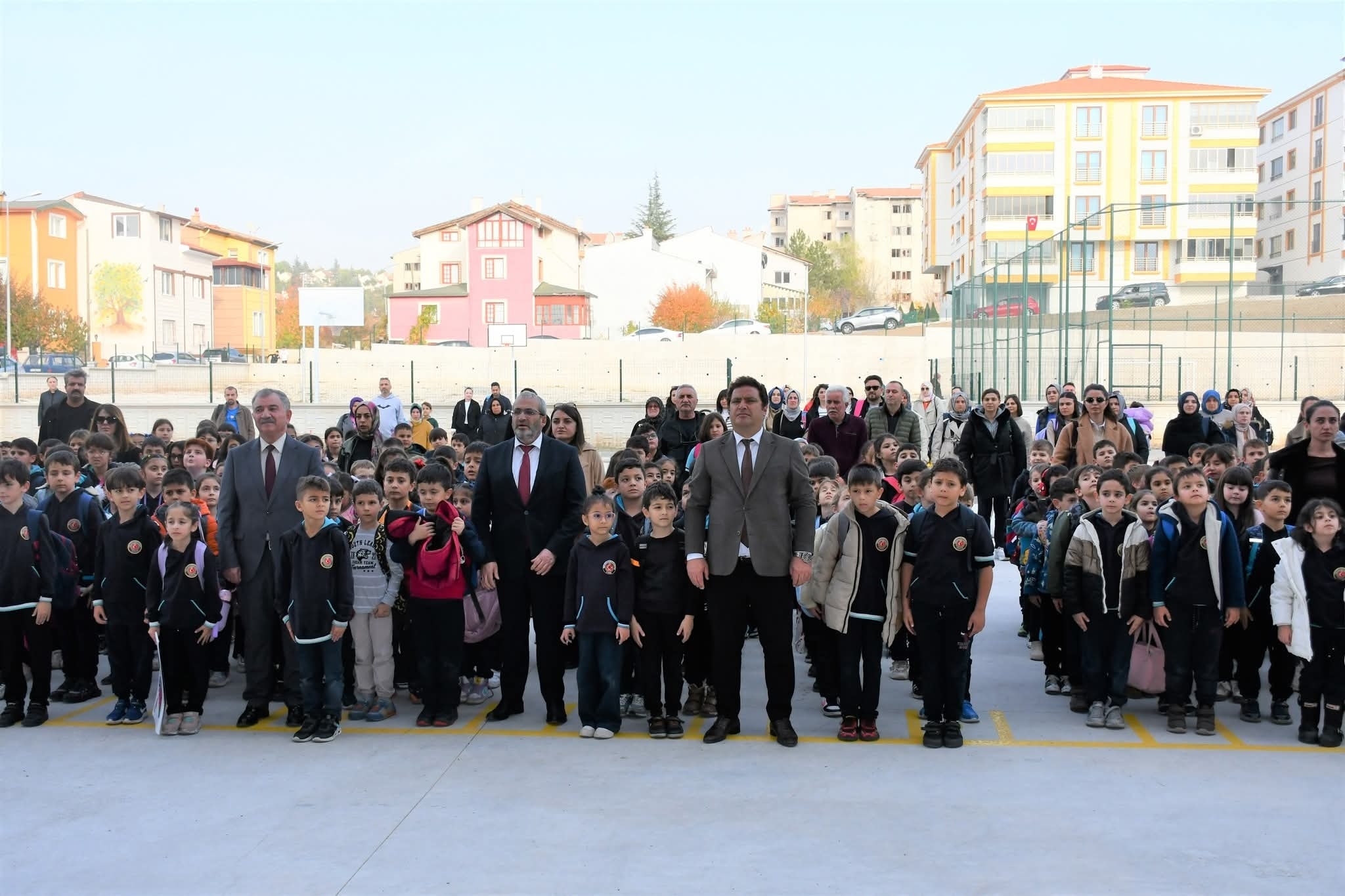 577330341 122149014290706748 3908734753833076090 N