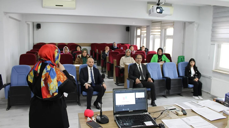 580685384 18335790235238372 3589870500438765775 N