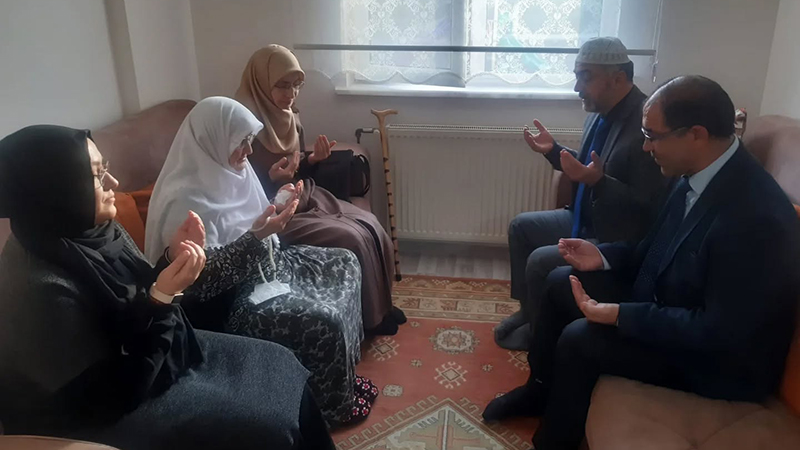 583618398 18336784051238372 8304259529433077775 N