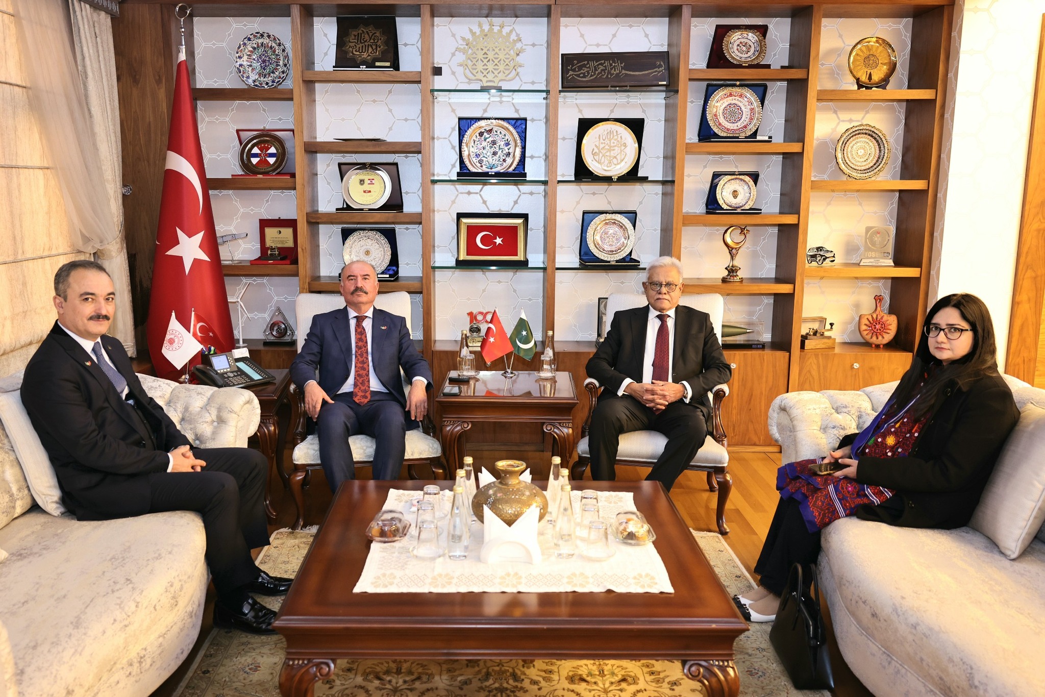 584394311 1244878581009386 3668347452630381544 N