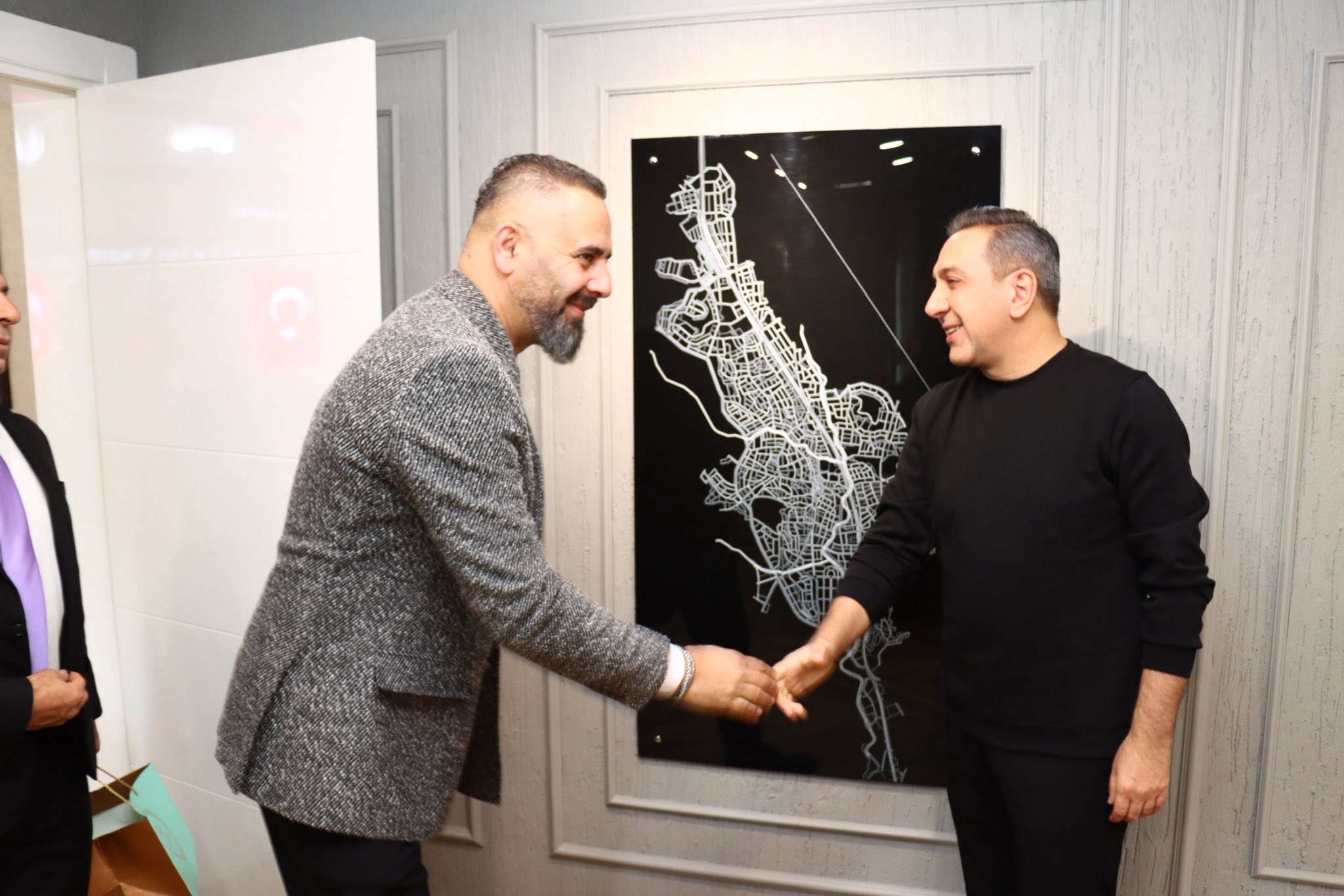 585076865 10163868878343578 7863714314671090594 N