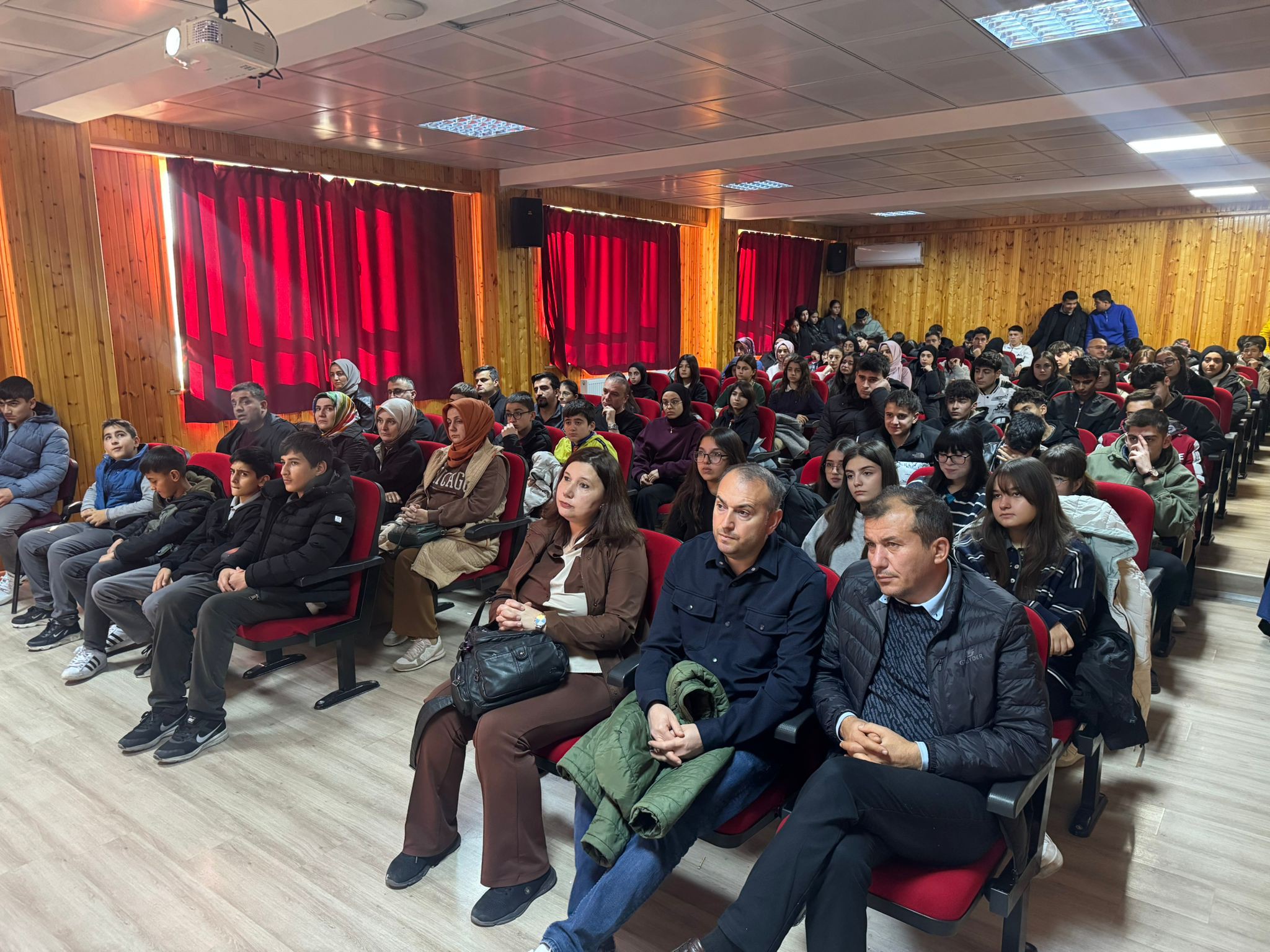 585294037 122150086634706748 1938669127566558690 N