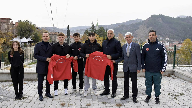 586564745 1265282675640505 3707156734230615344 N