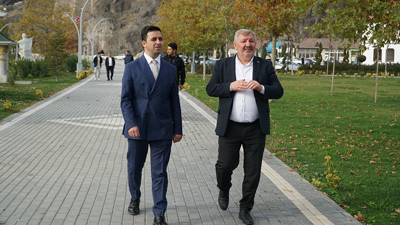 586687130 18543269668012598 5295862836952971239 N