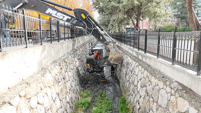 586742038 1651073992992367 672611804176178550 N