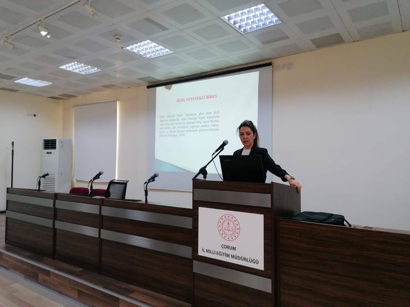 586747856 122150293154706748 2990880327152313652 N