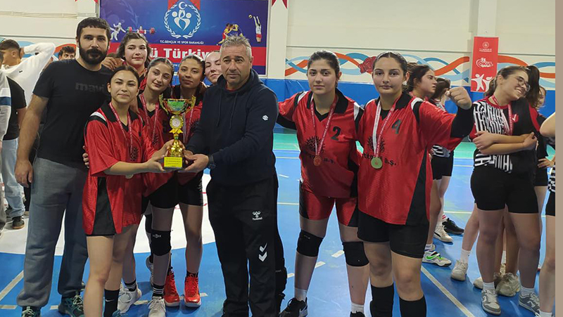 587065032 1280365907460709 3858297457007042714 N