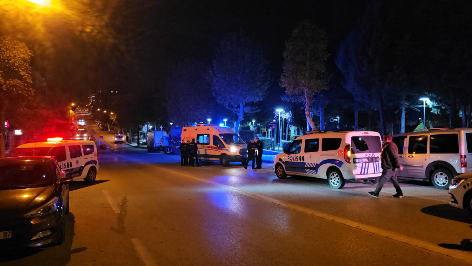 A A 20251104 39607159 39607158 C O R U M D A B I R Z A N L I P A R K T A T A R T I S T I G I K I S I Y I B A C A G I N D A N B I C A K L A Y A R A L A D I