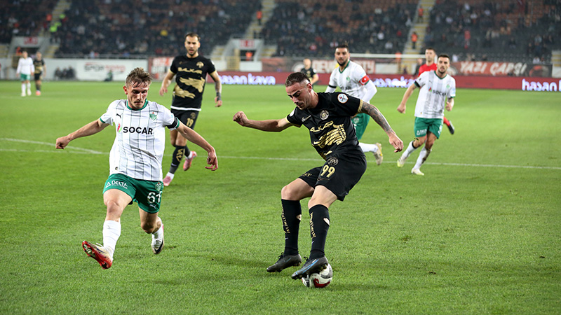 A A 20251109 39663641 39663633 A R C A C O R U M F K A L A G O Z H O L D I N G I G D I R F K