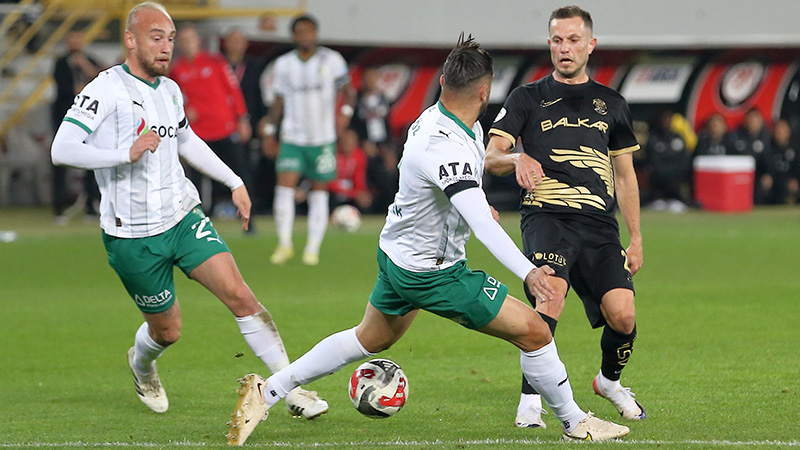 A A 20251109 39663641 39663640 A R C A C O R U M F K A L A G O Z H O L D I N G I G D I R F K