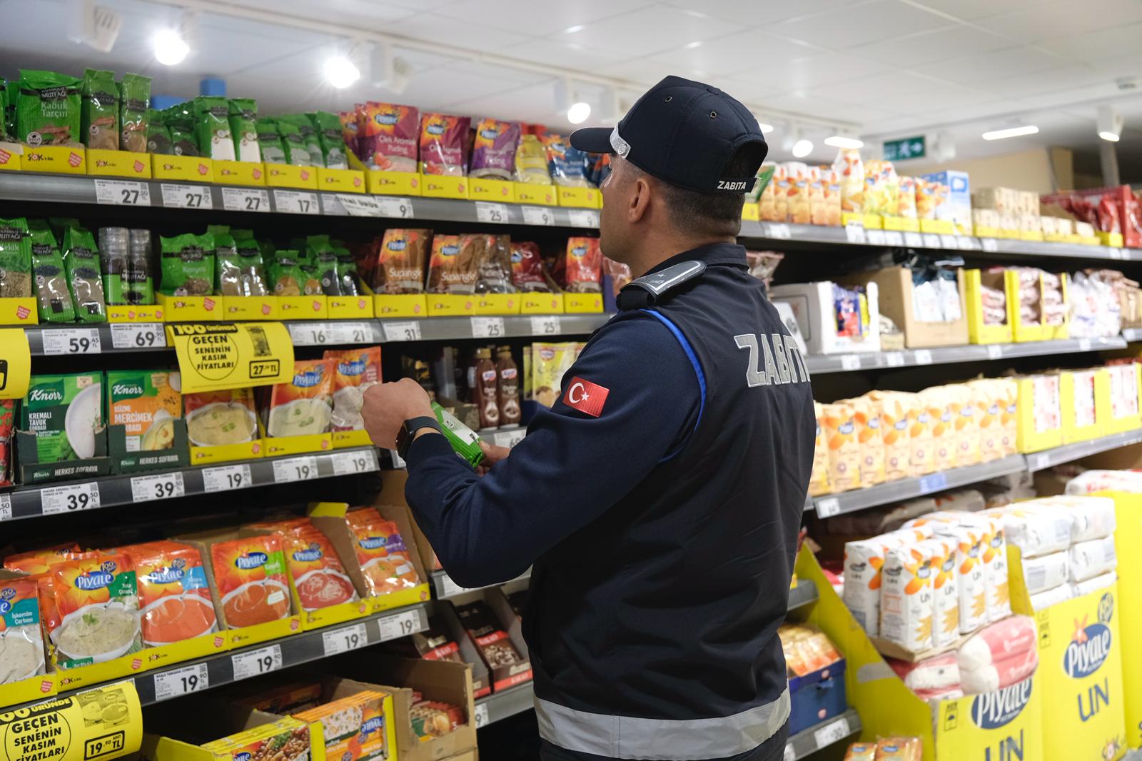 Belediye Zabıta Ekiplerinden Marketlere Sıkı Denetim (1)