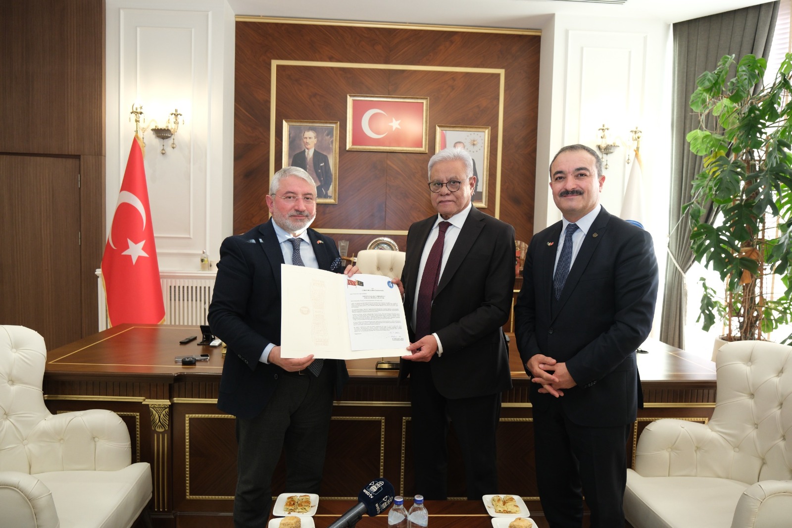 Whatsapp Image 2025 11 18 At 17.24.07 (1)