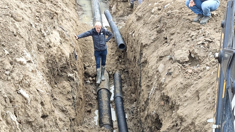 586676780 18434677024109195 3163383033608612288 N