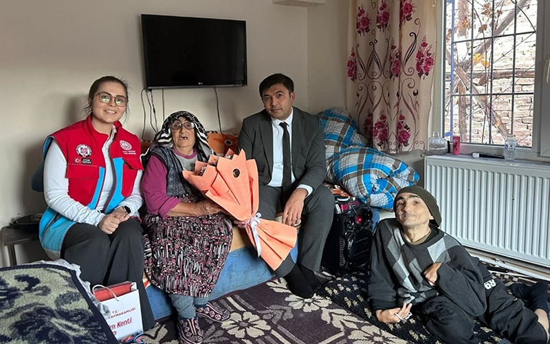 589128614 18052141073661521 5928481121143337731 N (1)