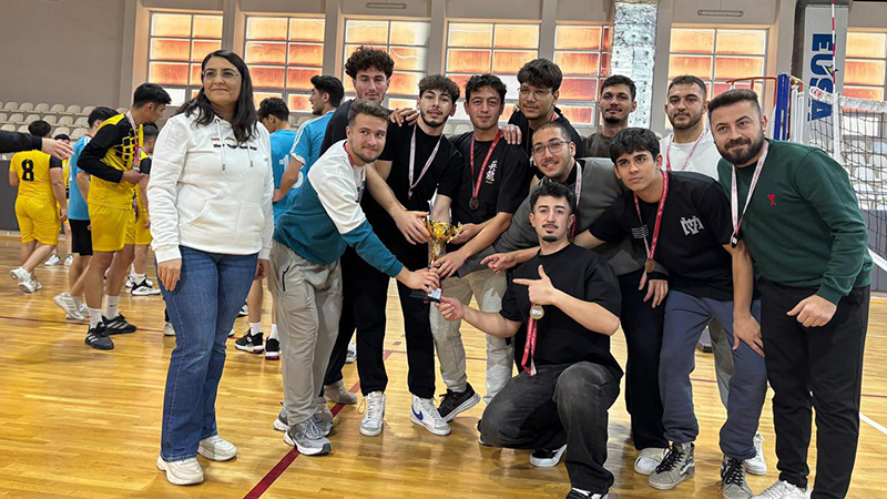 594984362 1290938643070102 875248788923037756 N