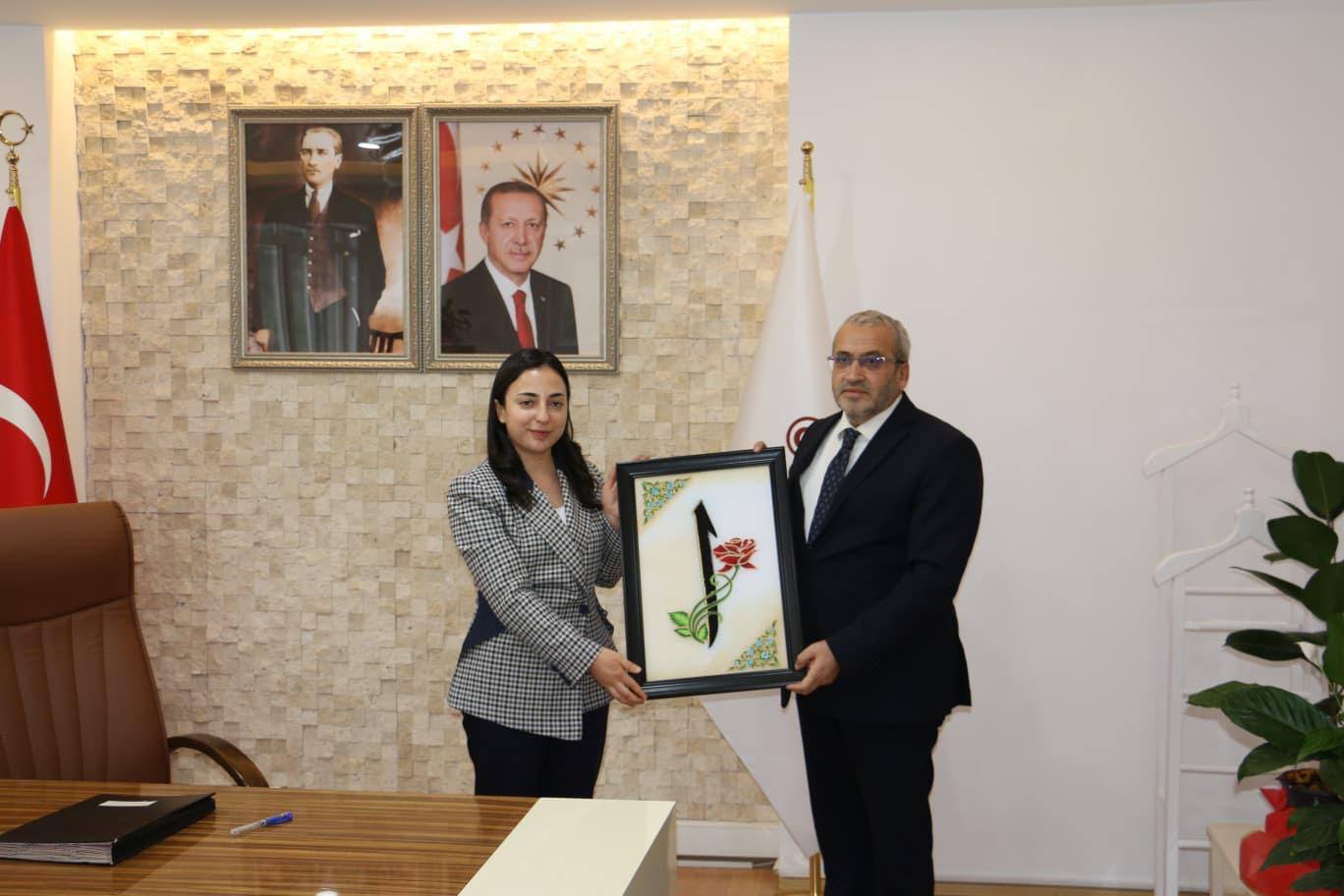 597395728 1320624350102513 2968116681687372205 N