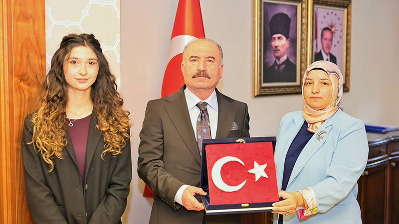 598484923 1263763435787567 3714340902770106252 N