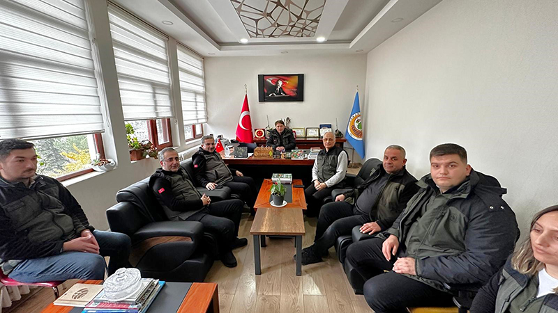 598998926 1196654845893678 2590074991772834559 N