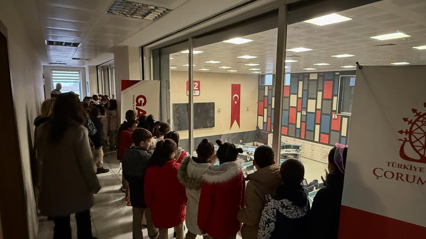 599391215 18089104789987039 8470591689685021661 N